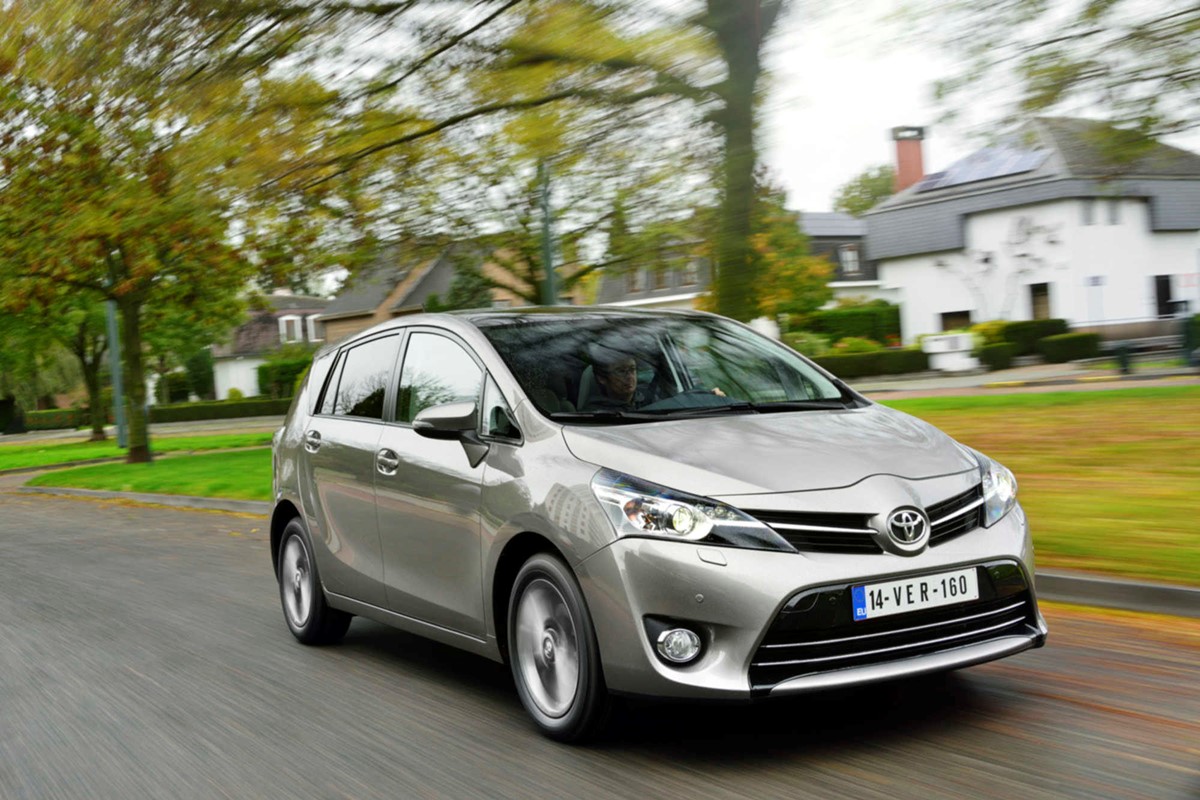 Toyota verso клуб