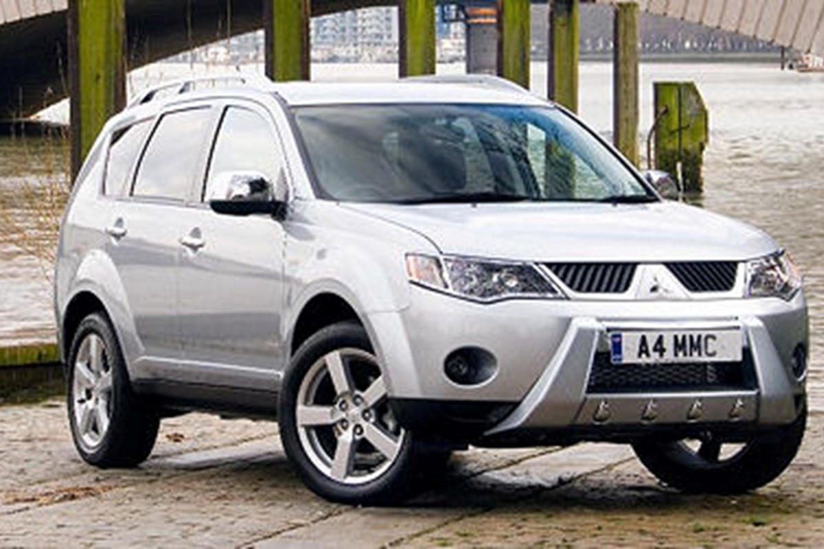 Mitsubishi Outlander 2.0 Di D Mitsubishi Outlander 2.0 DI-D Warrior (2007) - Car Keys