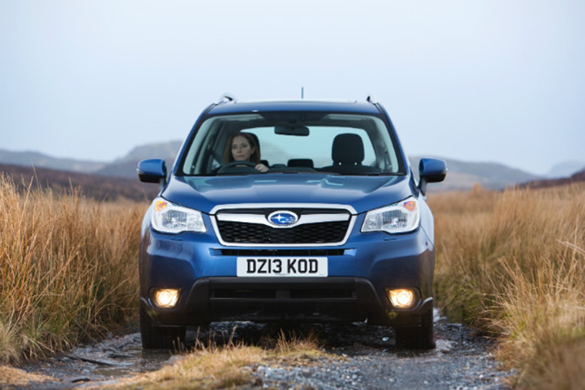 Best alternatives to the Land Rover Defender - Car Keys