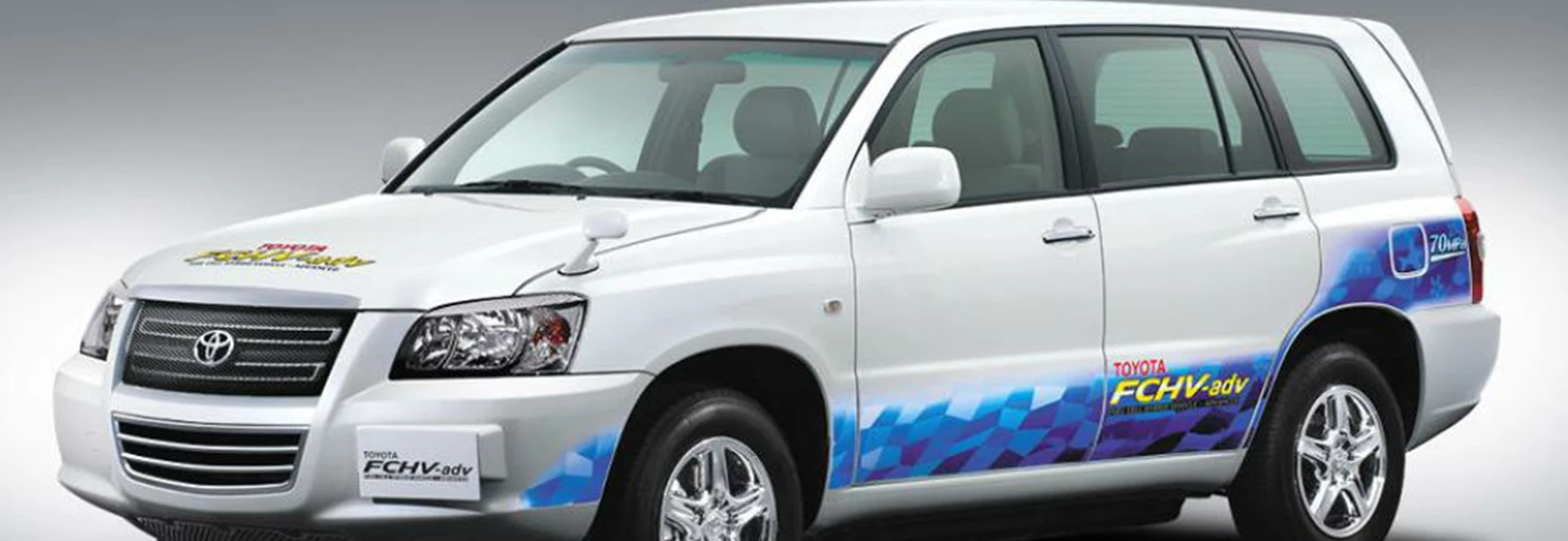 Toyota FCHV-adv hydrogen car first drive 