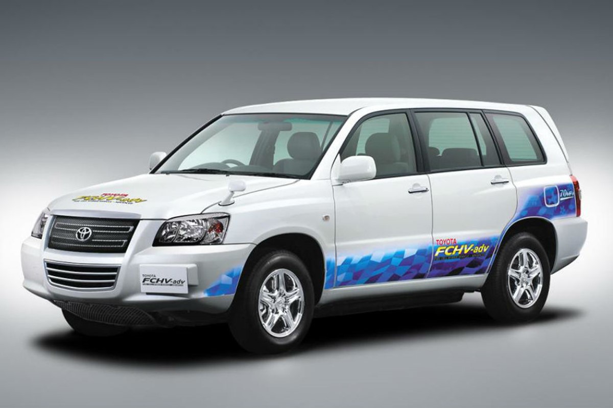 Toyota FCHV-adv hydrogen car first drive - Car Keys