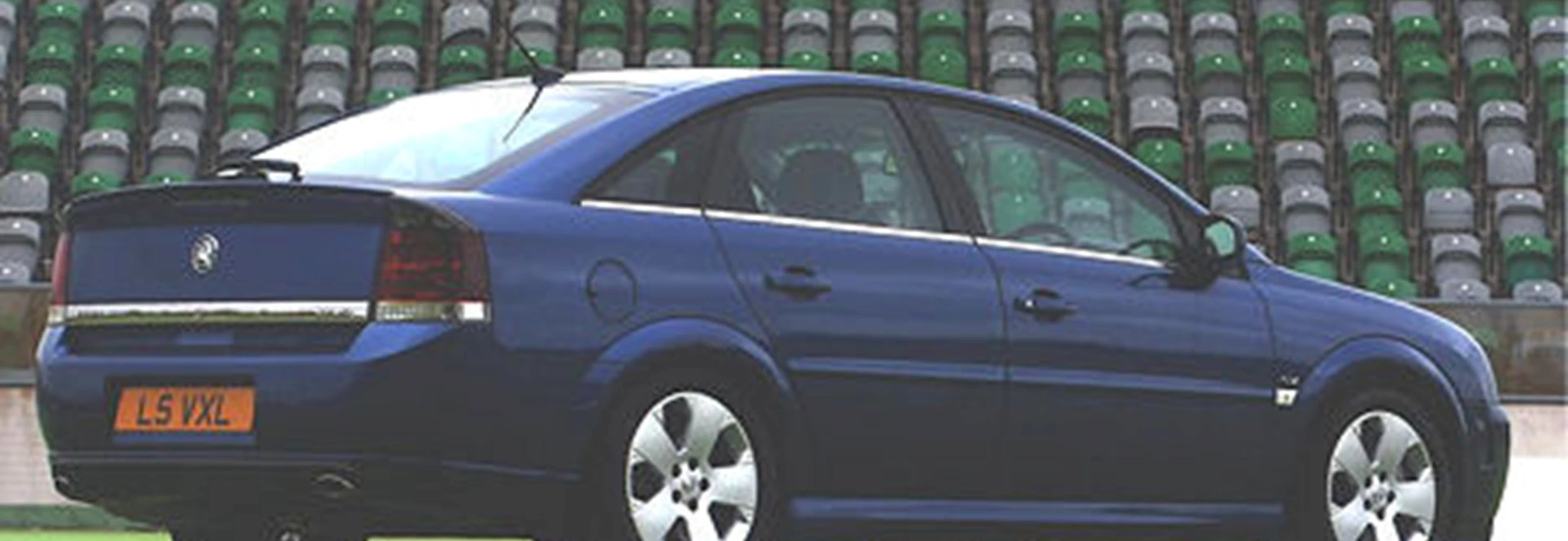 Vauxhall Vectra 3.2 GSi (2002) 