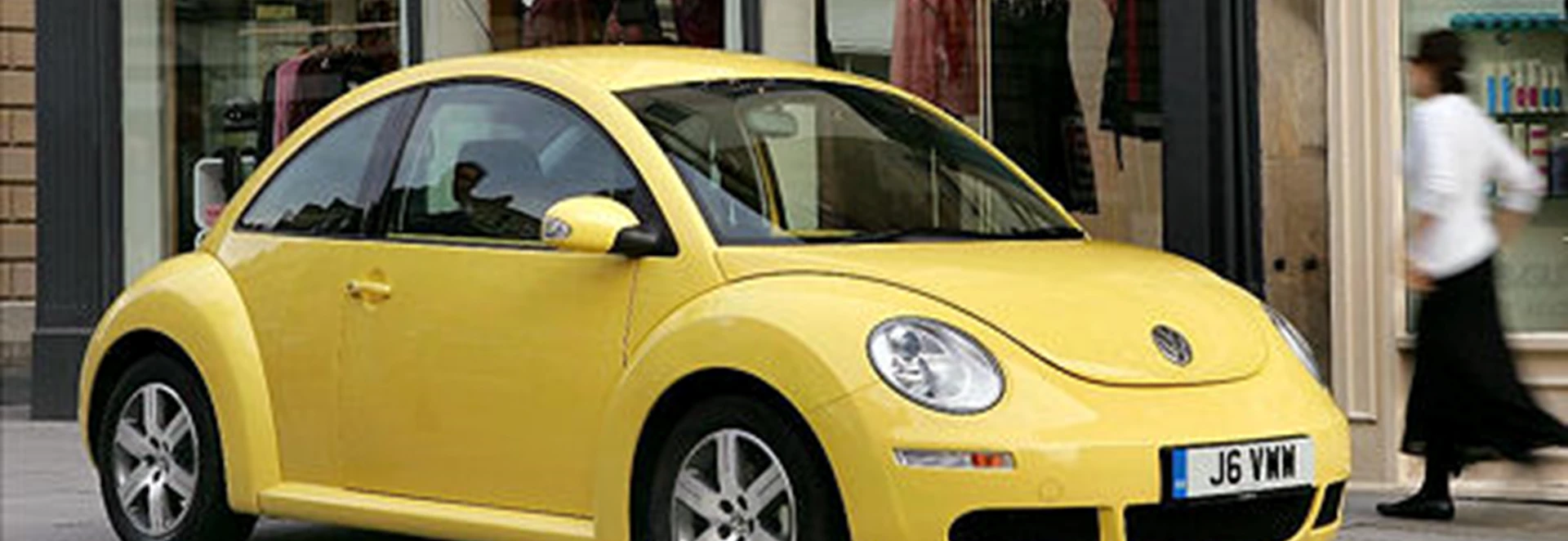 Volkswagen Beetle 1.6 Luna (2006) 