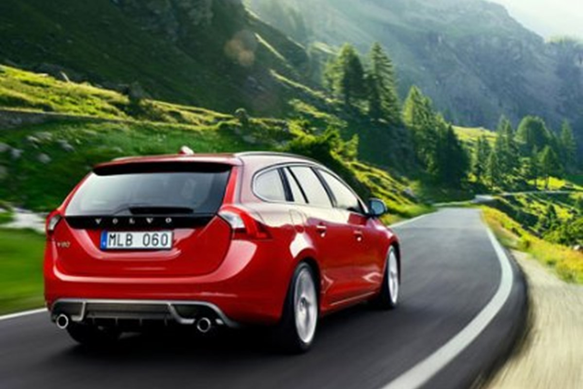 Volvo V60 T6 R-DESIGN first drive - Car Keys