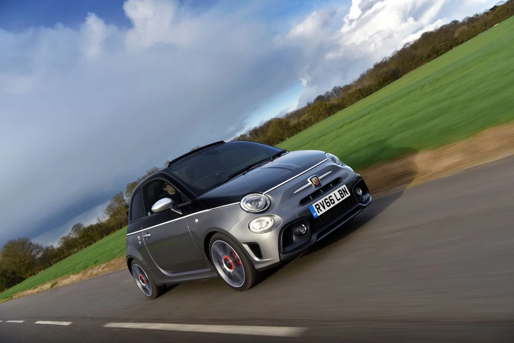 2017 Abarth 595 Turismo