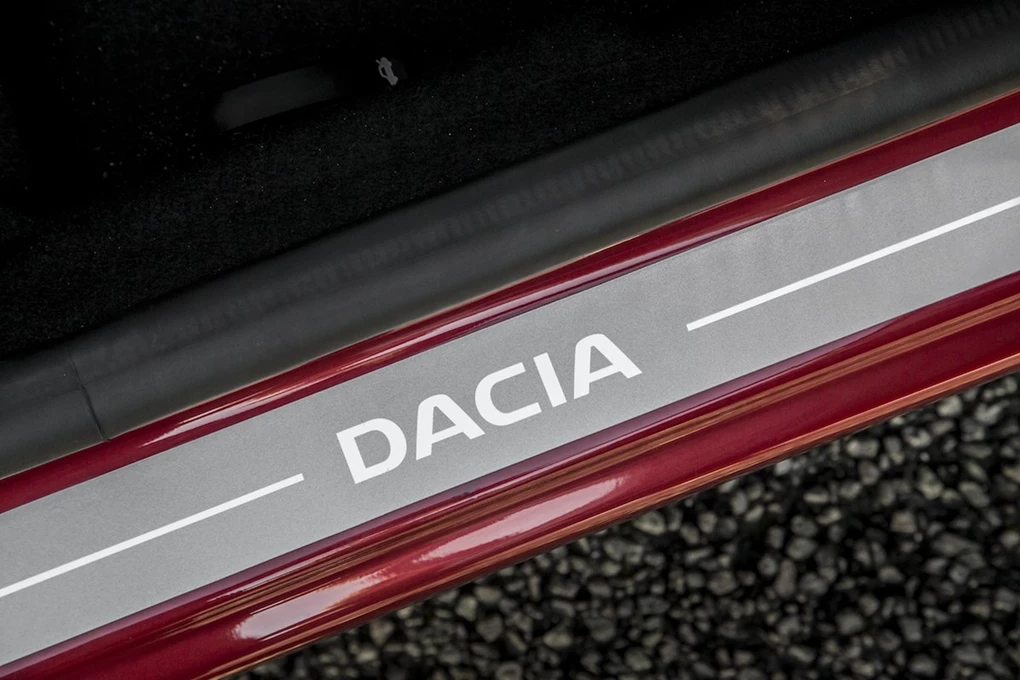 Dacia Sandero kickplate name badge