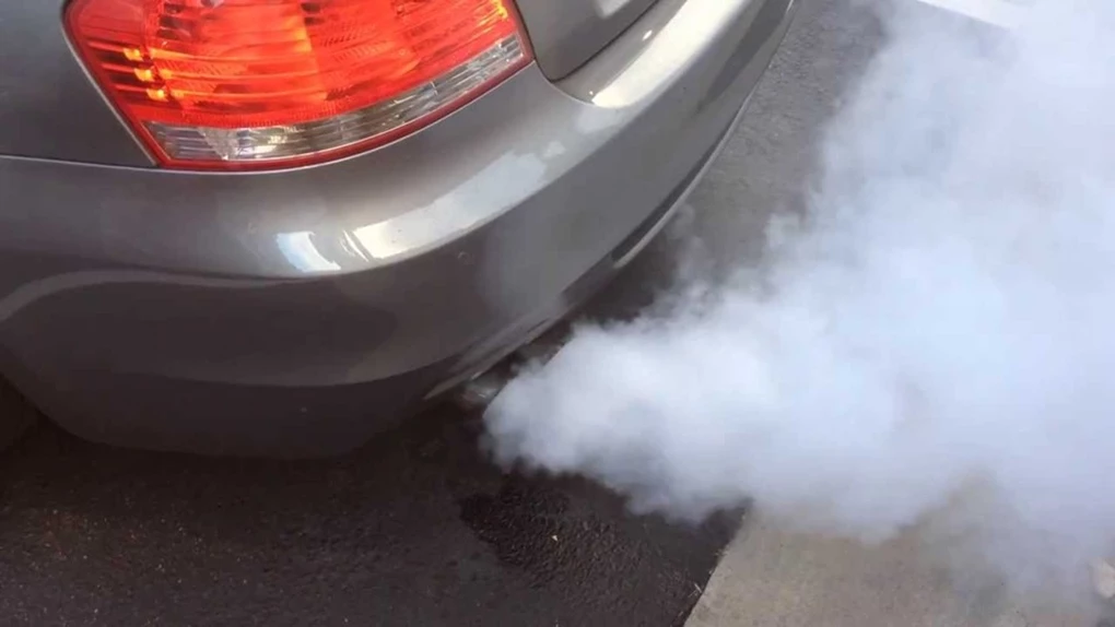 Bmw x5 white smoke on startup Bmw x5 white smoke on startup
