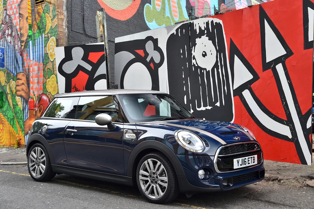 Mini Hatch 3-door Seven Edition hatchback