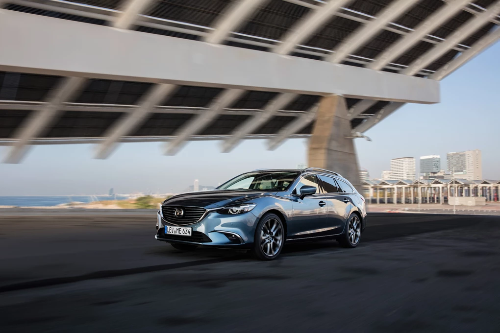 2017 Mazda 6 Wagon large estate