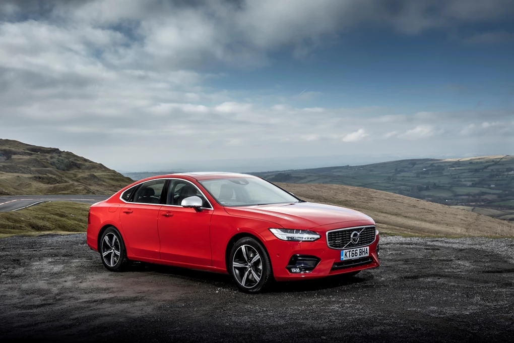 2016 Volvo S90 premium saloon