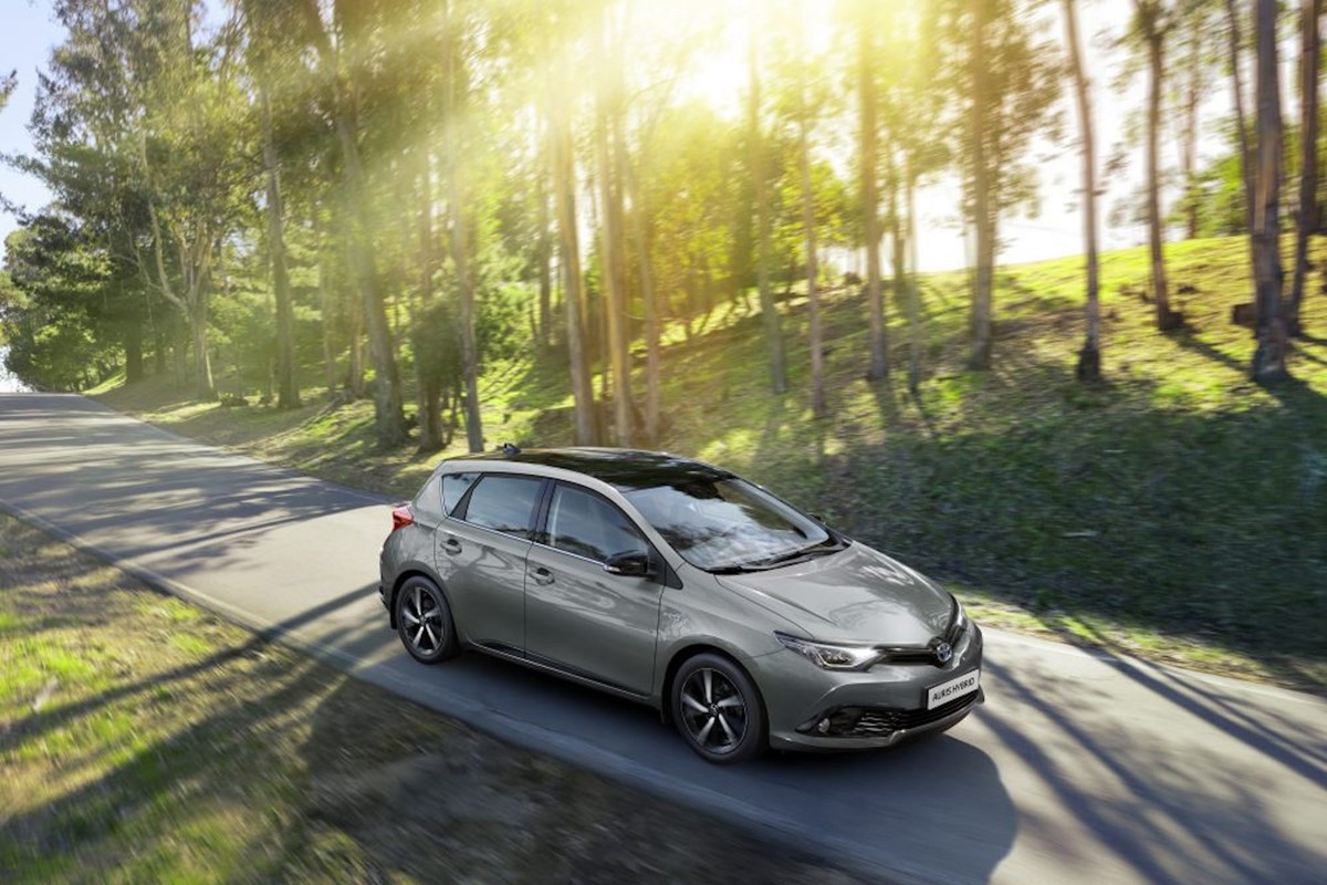 Toyota launches refreshed Auris range for 2018