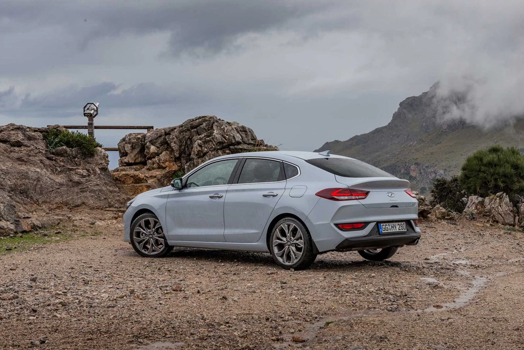 2018 Hyundai i30 Fastback coupe