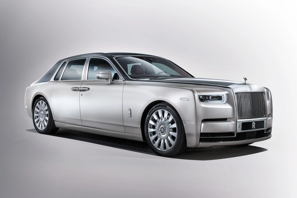 2018 Rolls-Royce Phantom premium vehicle