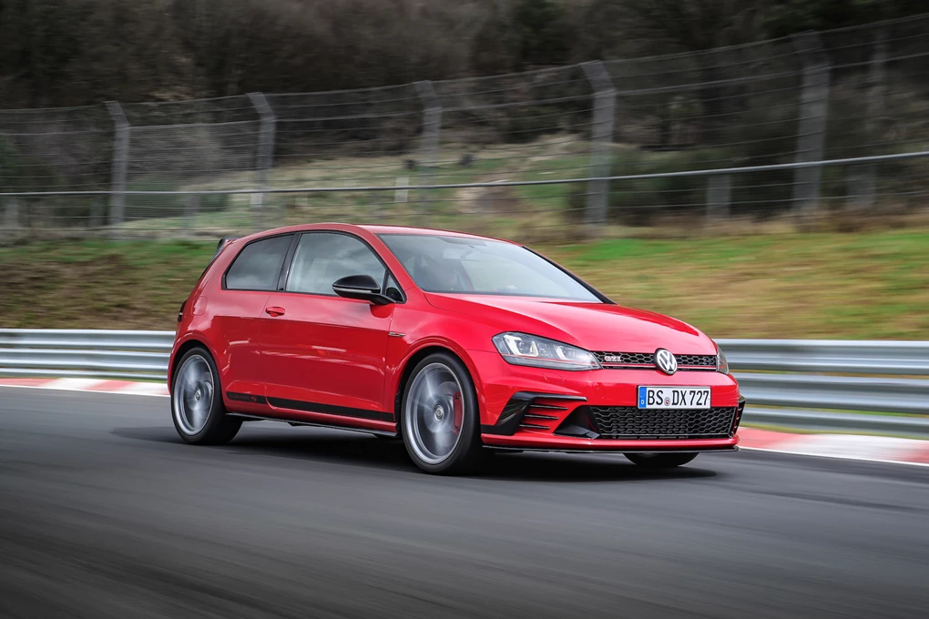 2016 Volkswagen Golf GTI ClubSport S hot hatchback