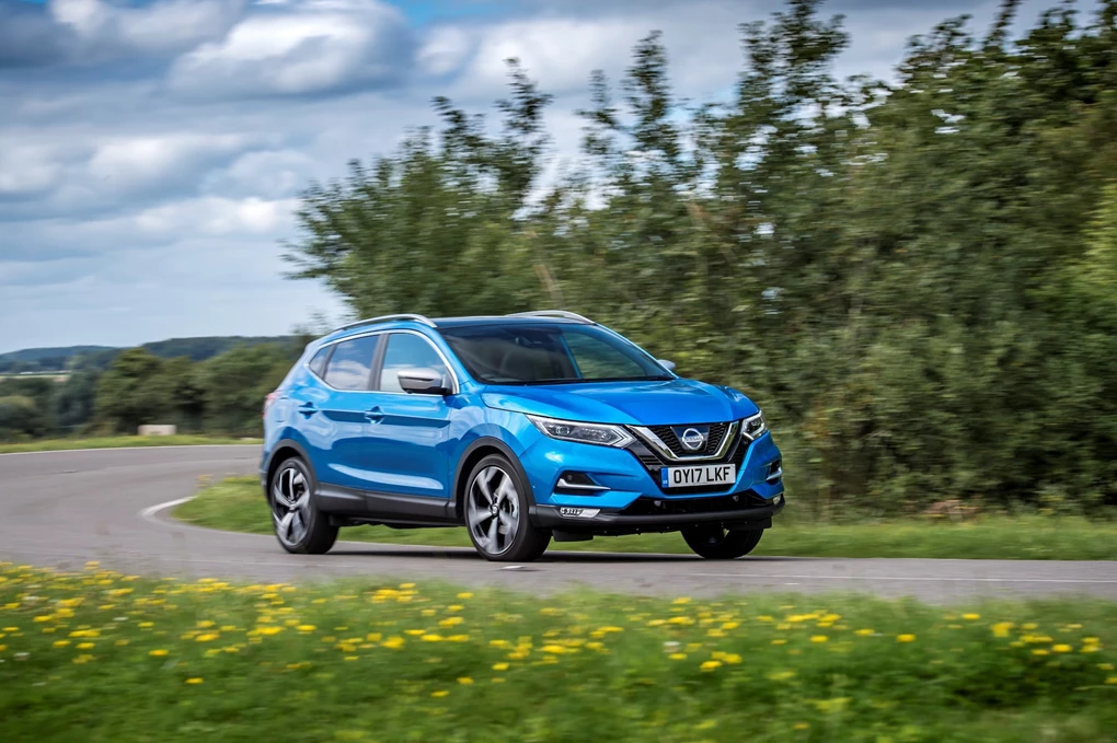 2017 Nissan Qashqai mid-size crossover