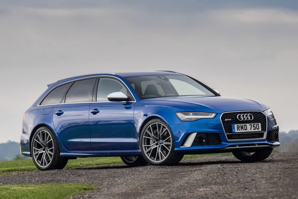 2016 Audi RS 6 Avant performance estate