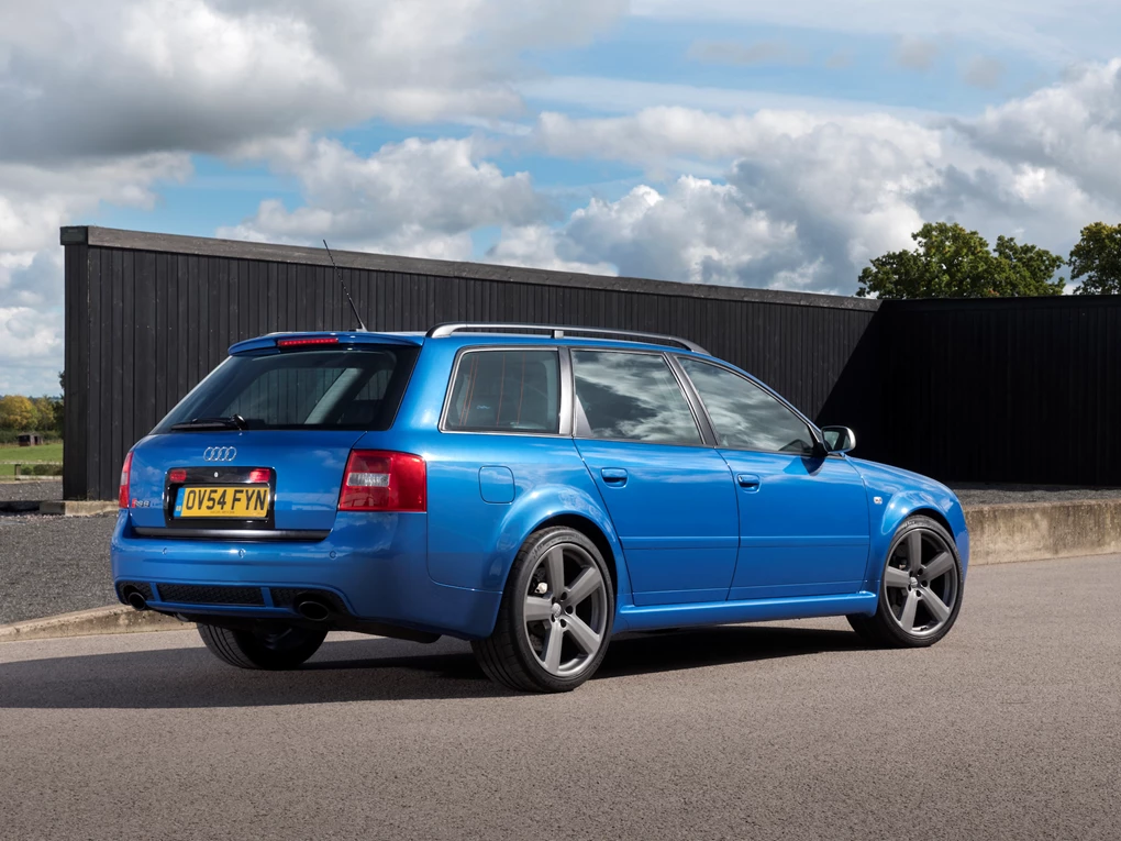 2002 Audi RS 6 Avant performance estate