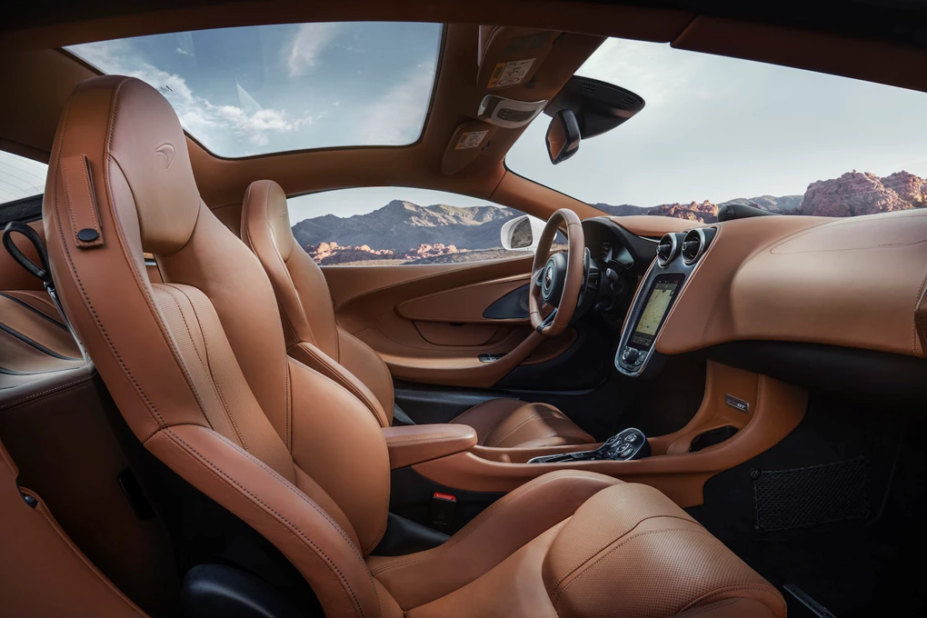 2018 McLaren 570GT Sport Pack grand tourer sports car
