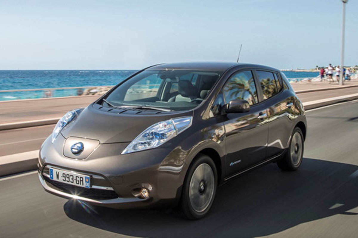 2016 Nissan LEAF Delivers Extended Range Car Keys