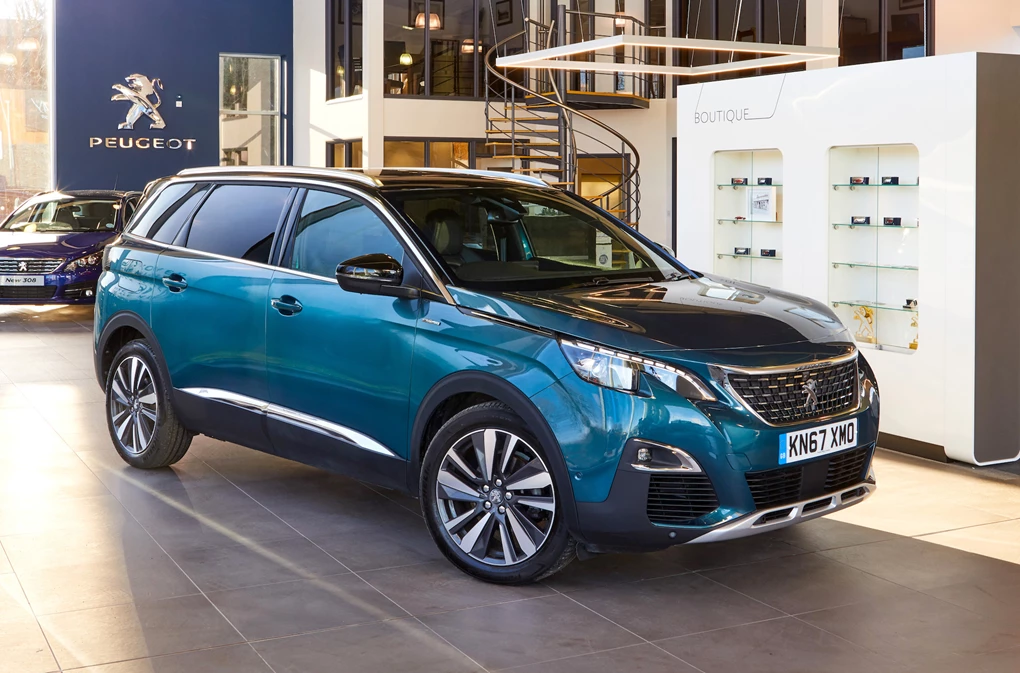 2017 Peugeot 5008 large SUV