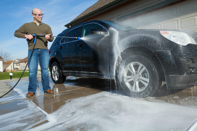 Tips for pressure washing your car - Car Keys