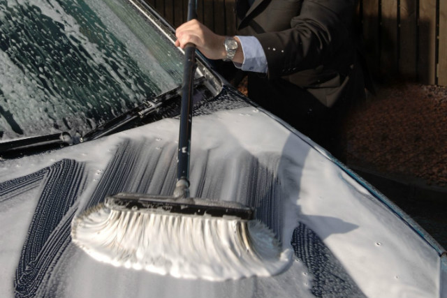 Tips for pressure washing your car - Car Keys