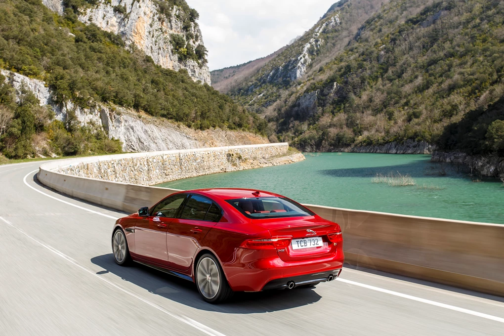 Jaguar XE