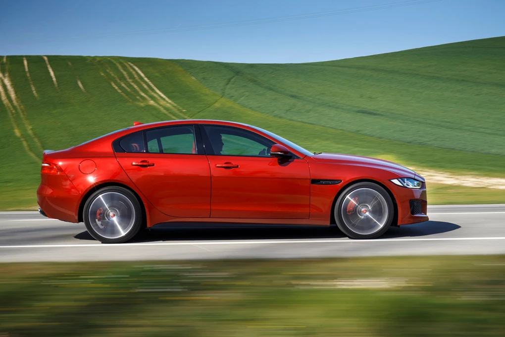Jaguar XE