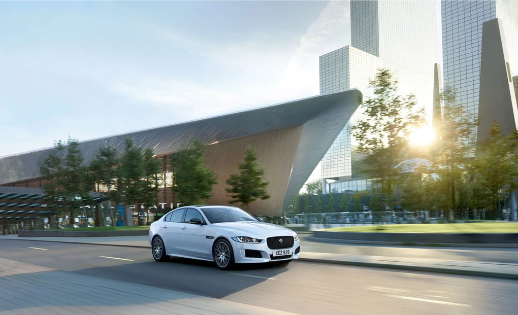 Jaguar XE