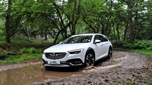 2018 Vauxhall Insignia Country Tourer review