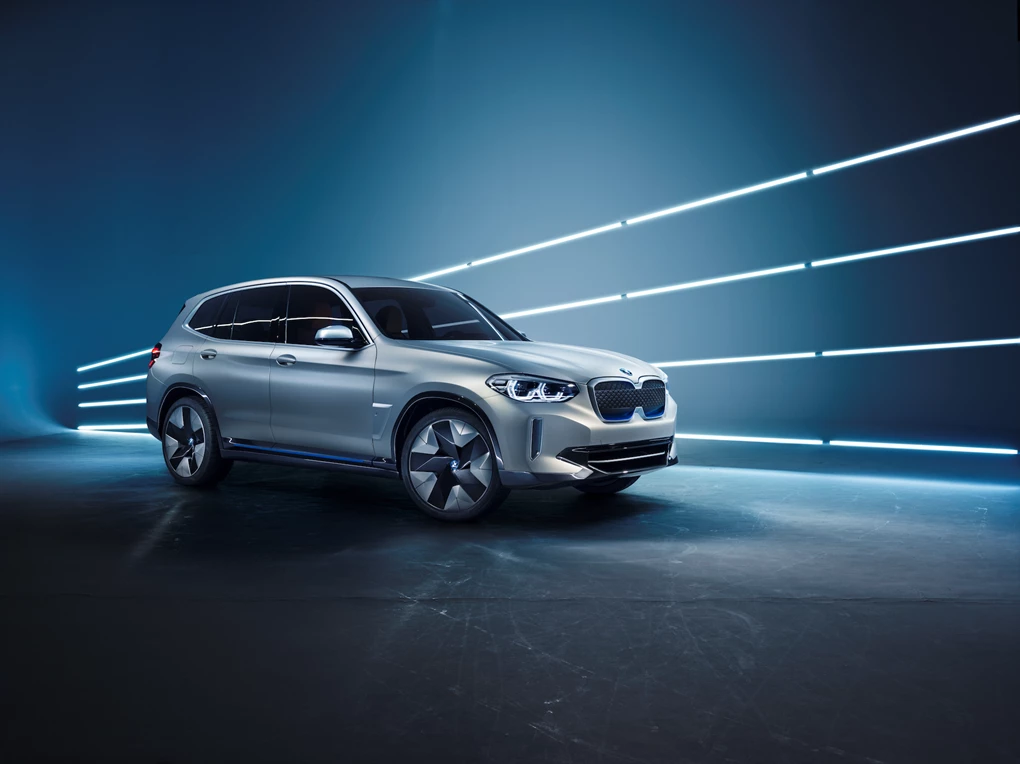2018 BMW iX3 Concept