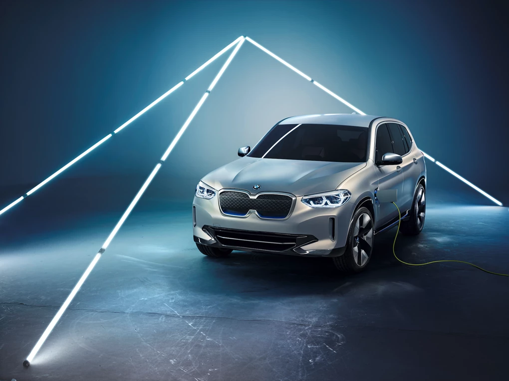 BMW iX3 concept