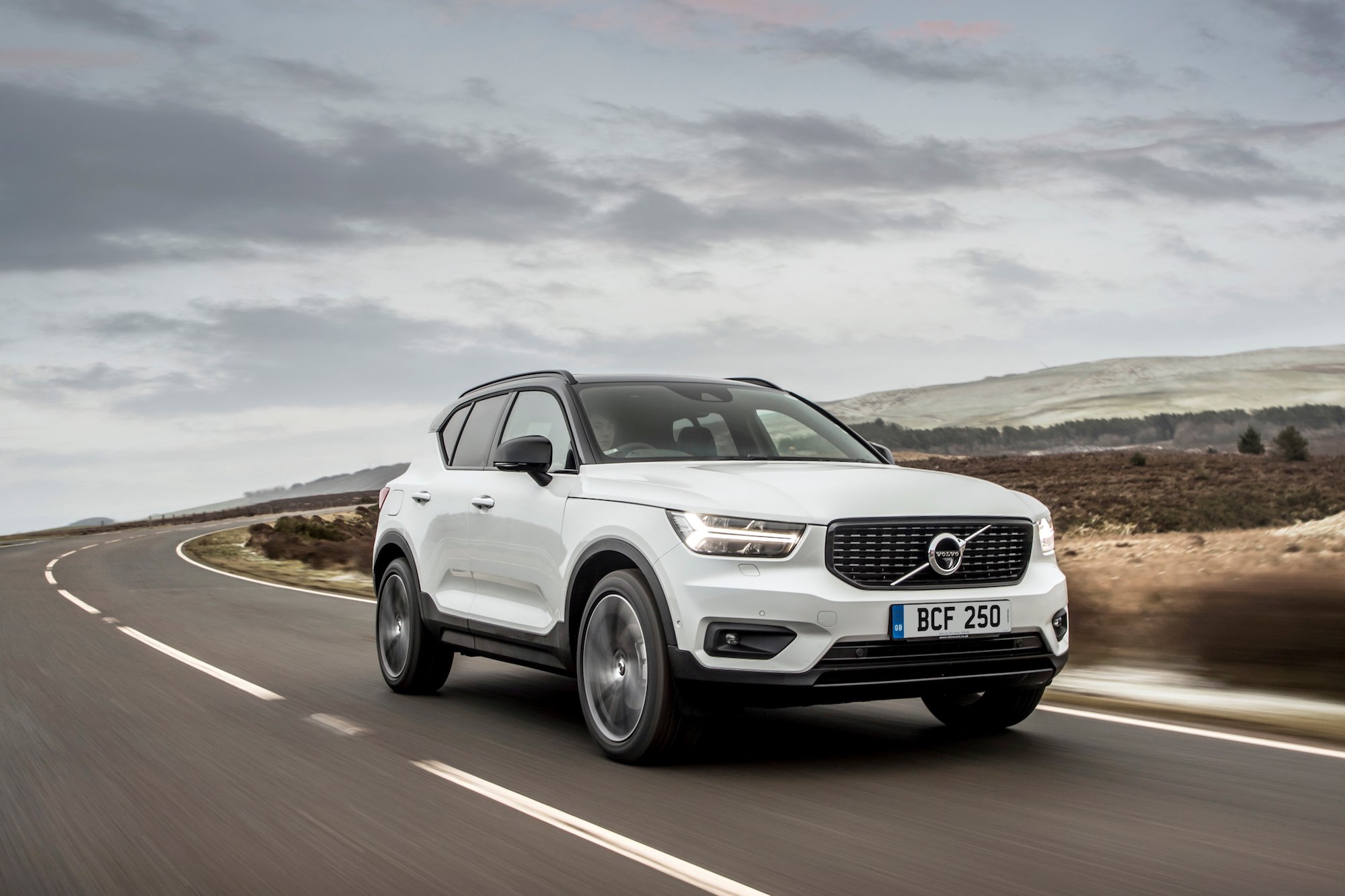 volvo crossover xc40 review