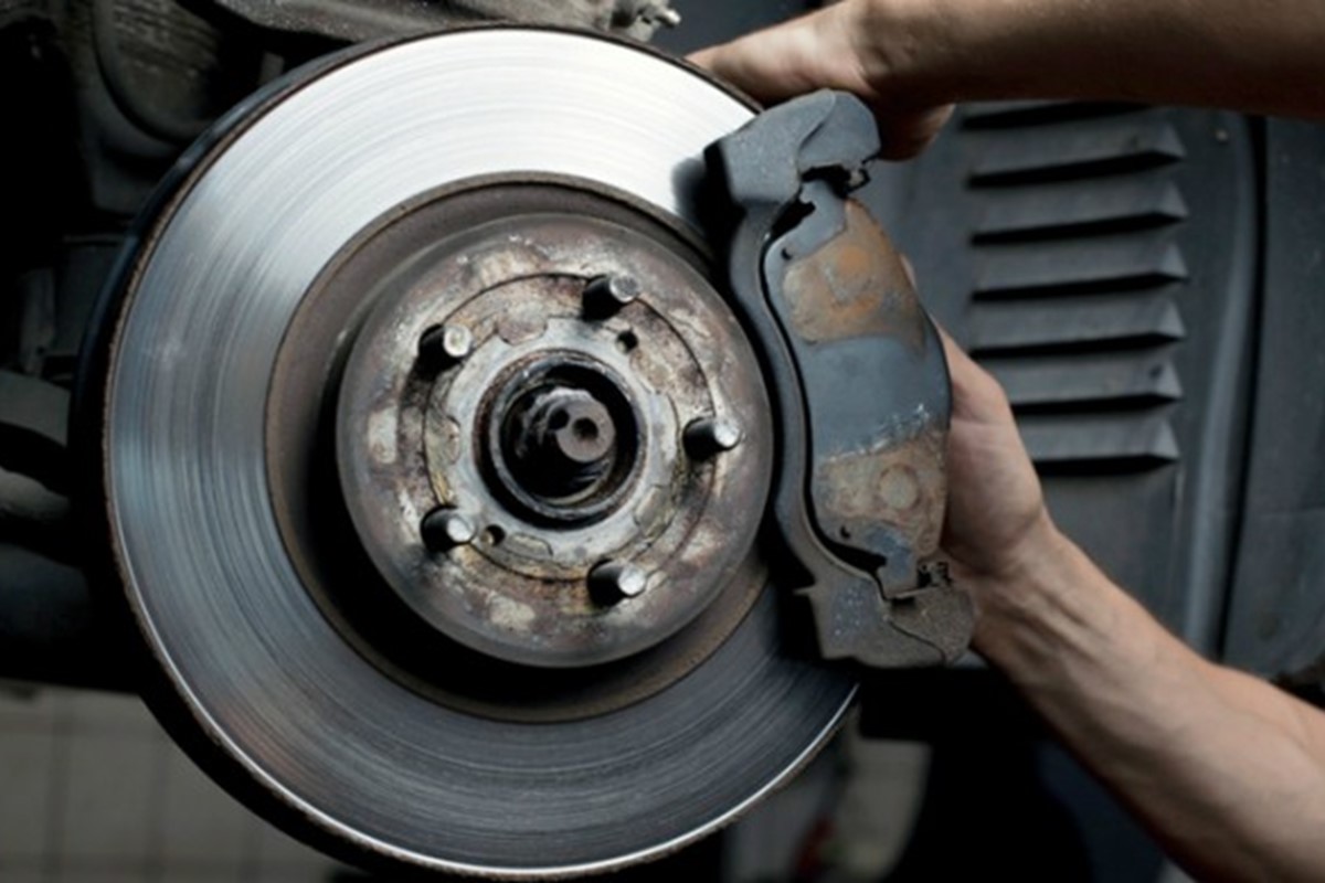 When To Replace Brake Pads Car Keys