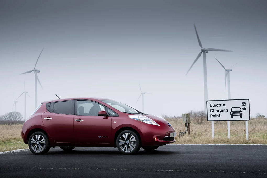 Nissan Leaf electric car charging
