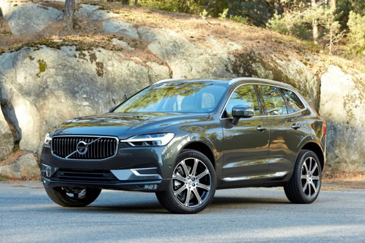 2017 Volvo XC60 mid-size SUV unmasked prior to summer launch - Car Keys