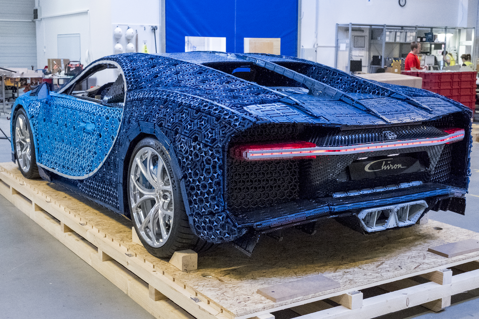 Lego technic bugatti 2025 chiron real life size