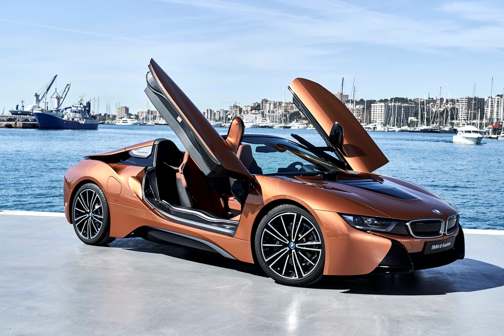 2018 BMW i8 Roadster