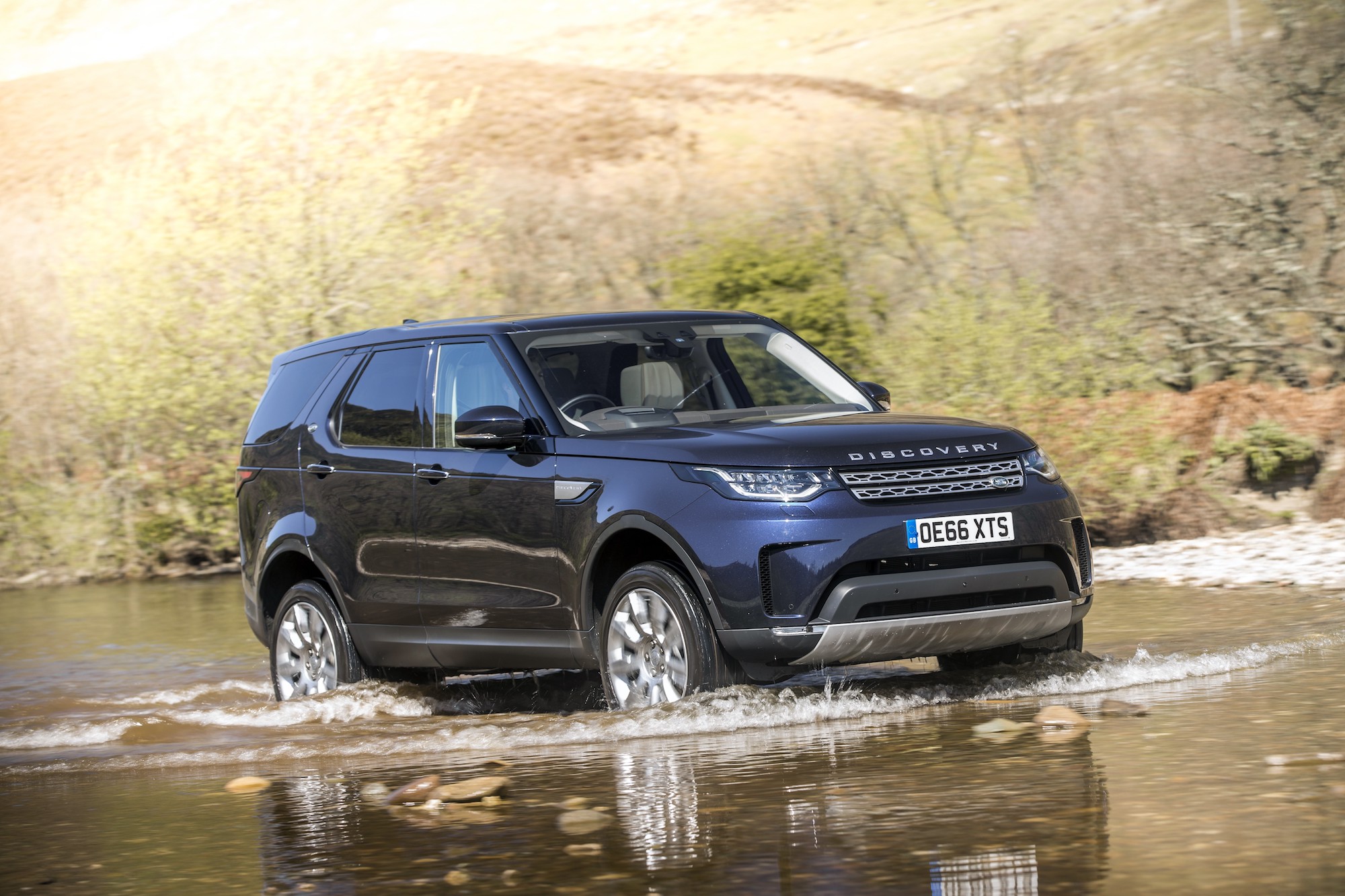 Why is the Land Rover Discovery the best SUV for dog owners? Car Keys