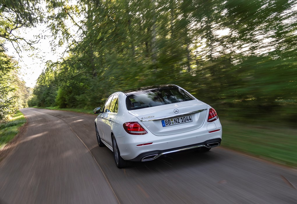 19 Mercedes Benz E Class Plug In Hybrid Available To Order Now Car Keys