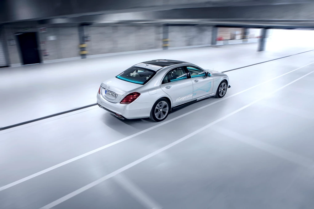 Mercedes 'cooperative vehicle'