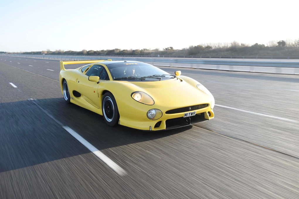 Jaguar XJ220 S