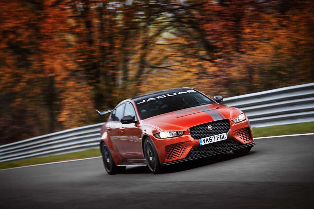 2017 Jaguar XE Project 8
