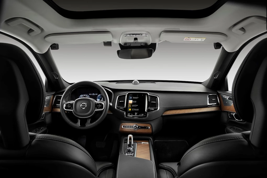 Volvo driver distraction sensors