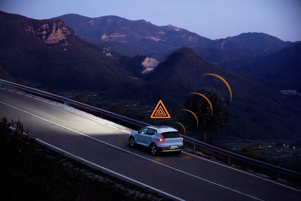 Volvo Slippery Road Alert