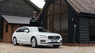 Volvo V90 T8 2019 review