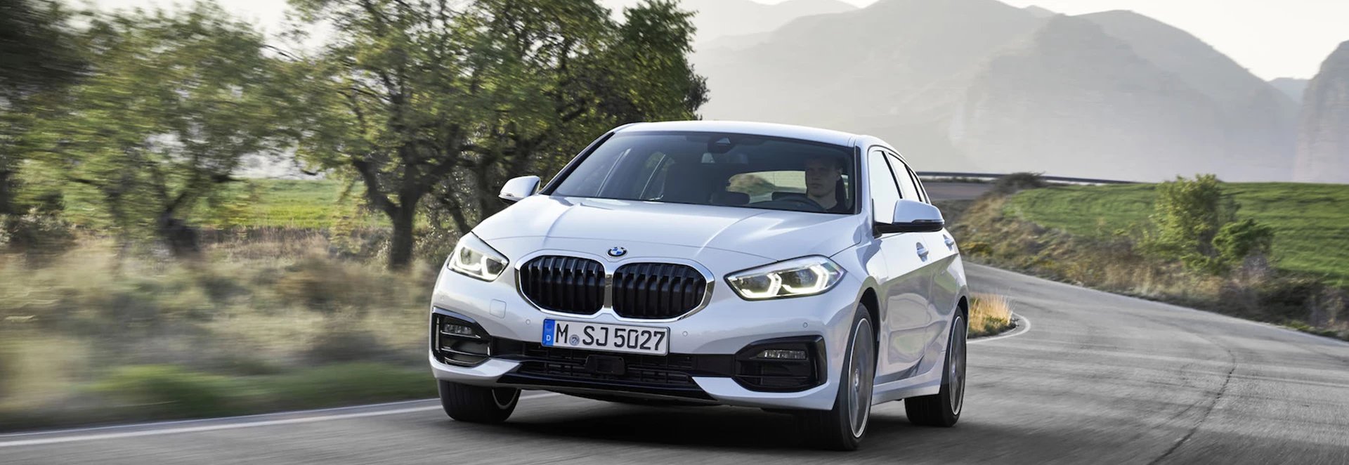New BMW  1 Series hatchback revealed