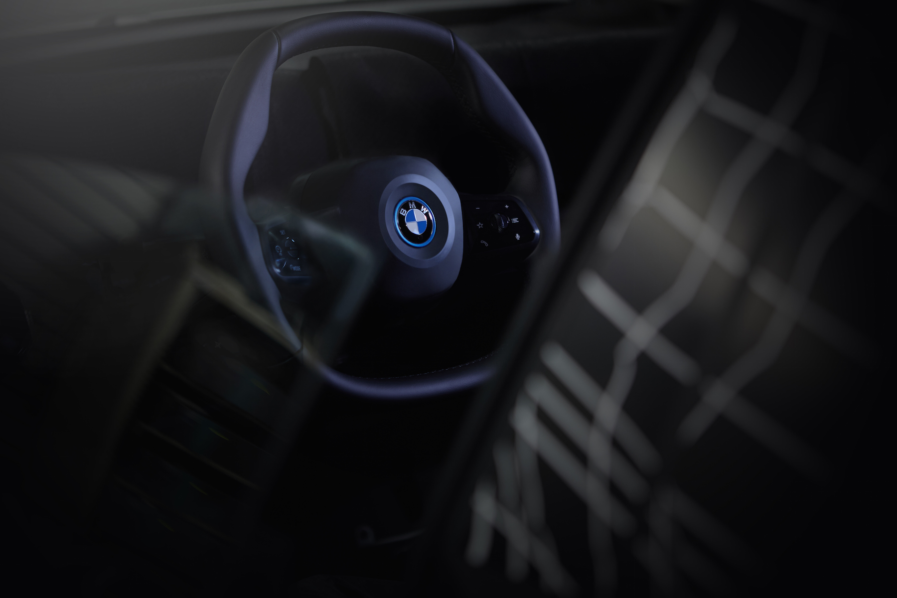 BMW reveals futuristic steering wheel fitted to iNext SUV - Car Keys