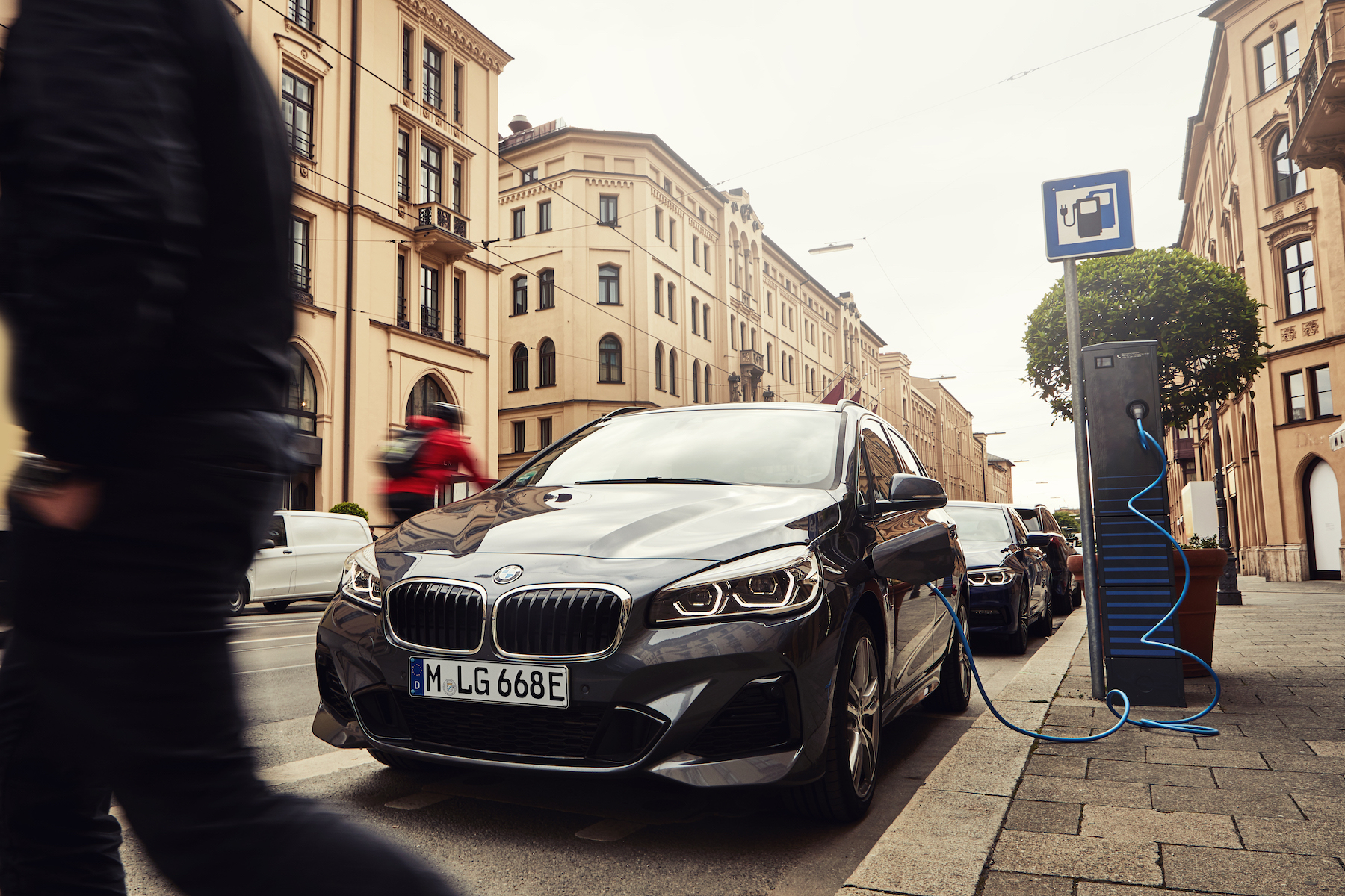 Mâm Lốp xe Huỳnh Hoa  BMW 330i Lên Bộ Mâm 18 inch Kèm bộ Lốp Michelin 22545R18  Primacy 3 Runflat Mọi người tham gia Hội Mâm Lốp Ô tô TPHCM để