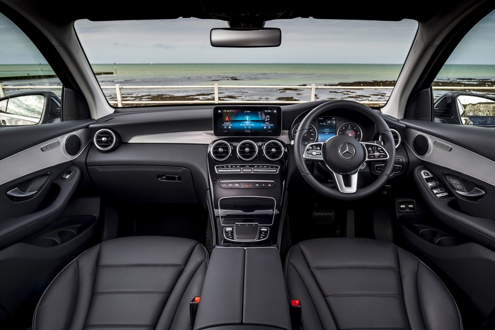 What S New On The Facelift Mercedes Glc Car Keys
